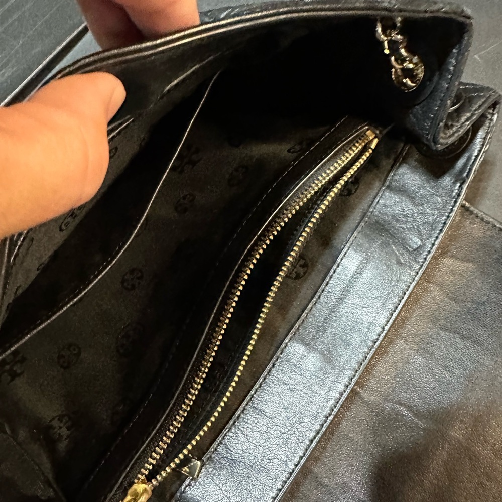 Tory Burch Black Purse - Picture 5 of 6